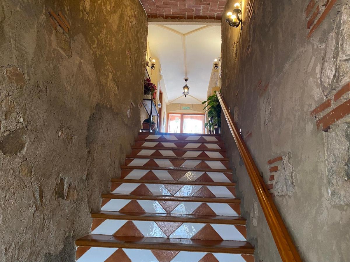 Hotel Rural Cal Amadeu Vilanova de Escornalbou Екстериор снимка